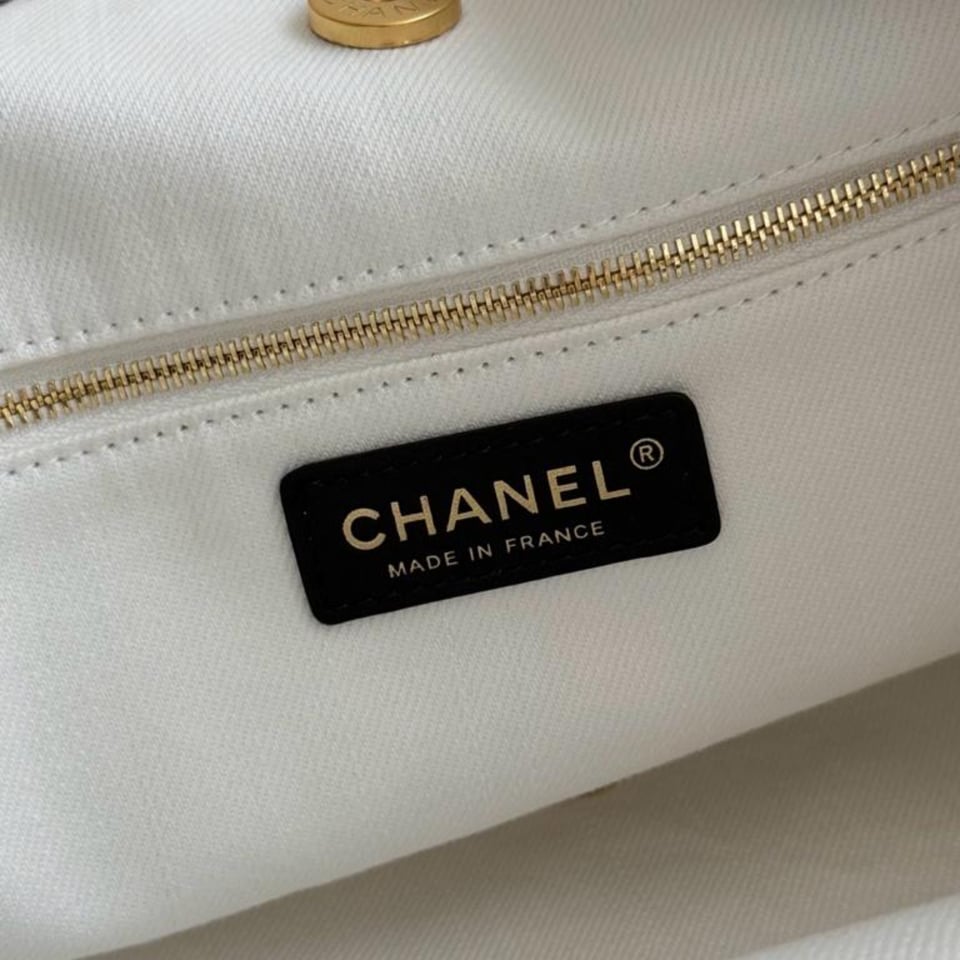 Chanel Coco Beach White And Black 43cm/16.9in view 8