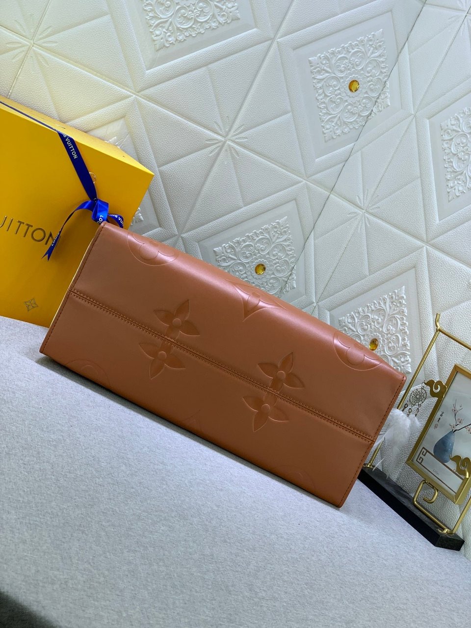 Louis Vuitton LV Crafty Onthego Gm Brown 41Cm view 11