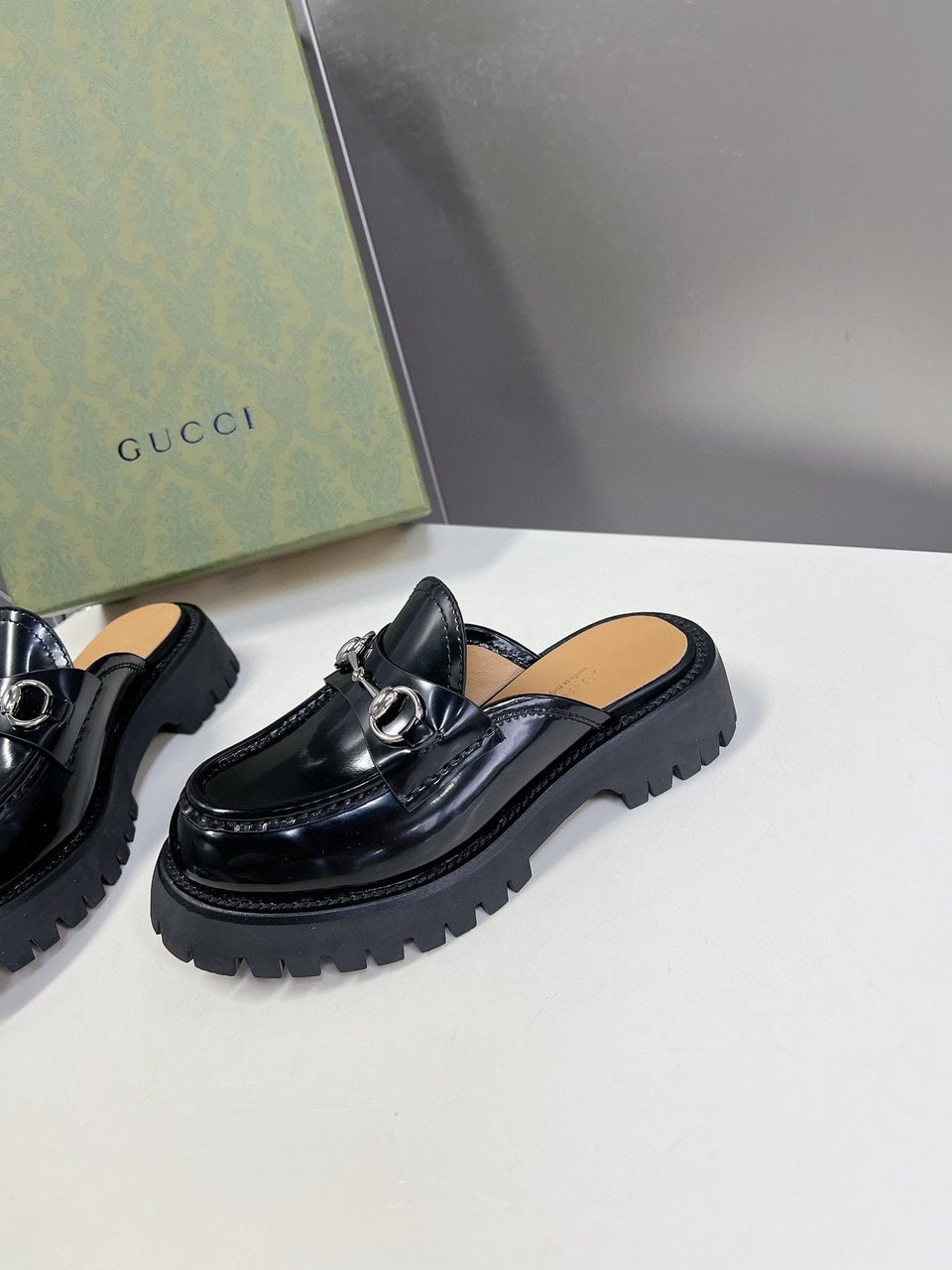Gucci Women’S Mule With Horsebit Black 764207 Ds800 1000 view 5