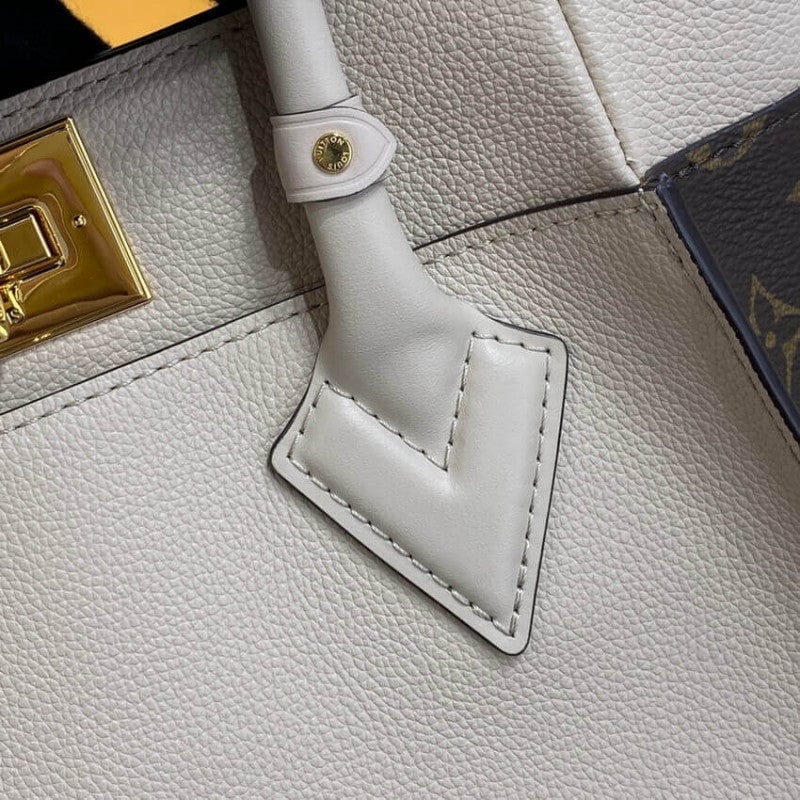 Louis Vuitton On My Side Pm 25Cm Greige view 6