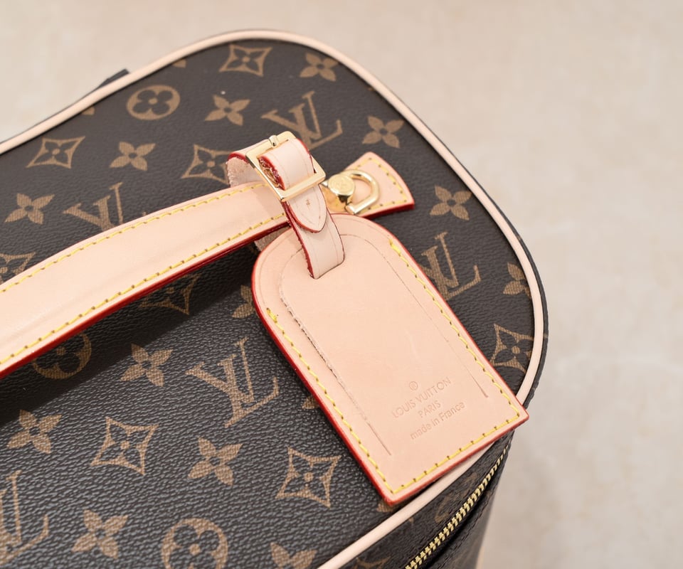 Louis Vuitton Nice Mini Toiletry Pouch 32Cm M47280 view 9