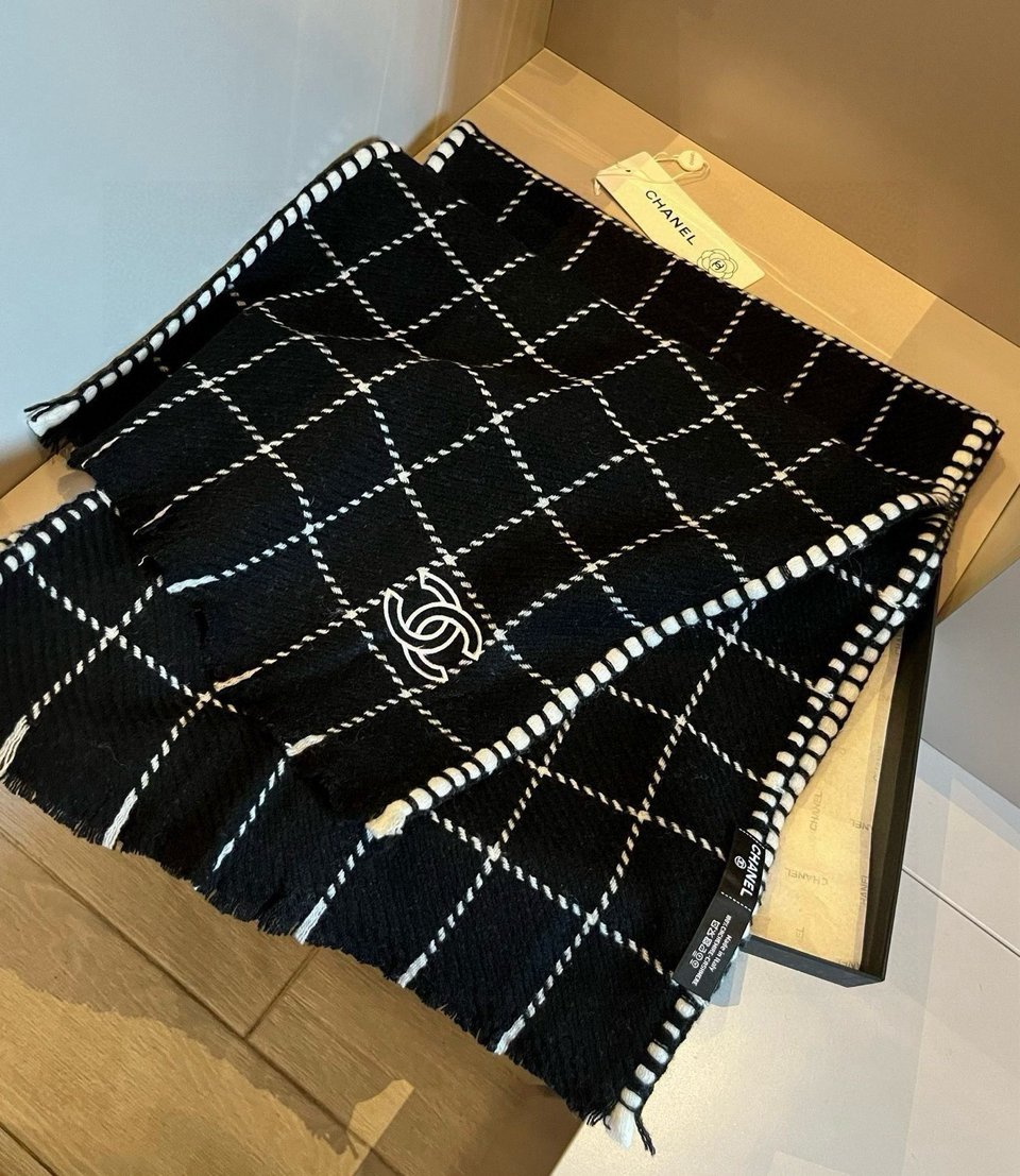 Chanel Cashmere Scarf Checkered Black For Women 185cm view 7