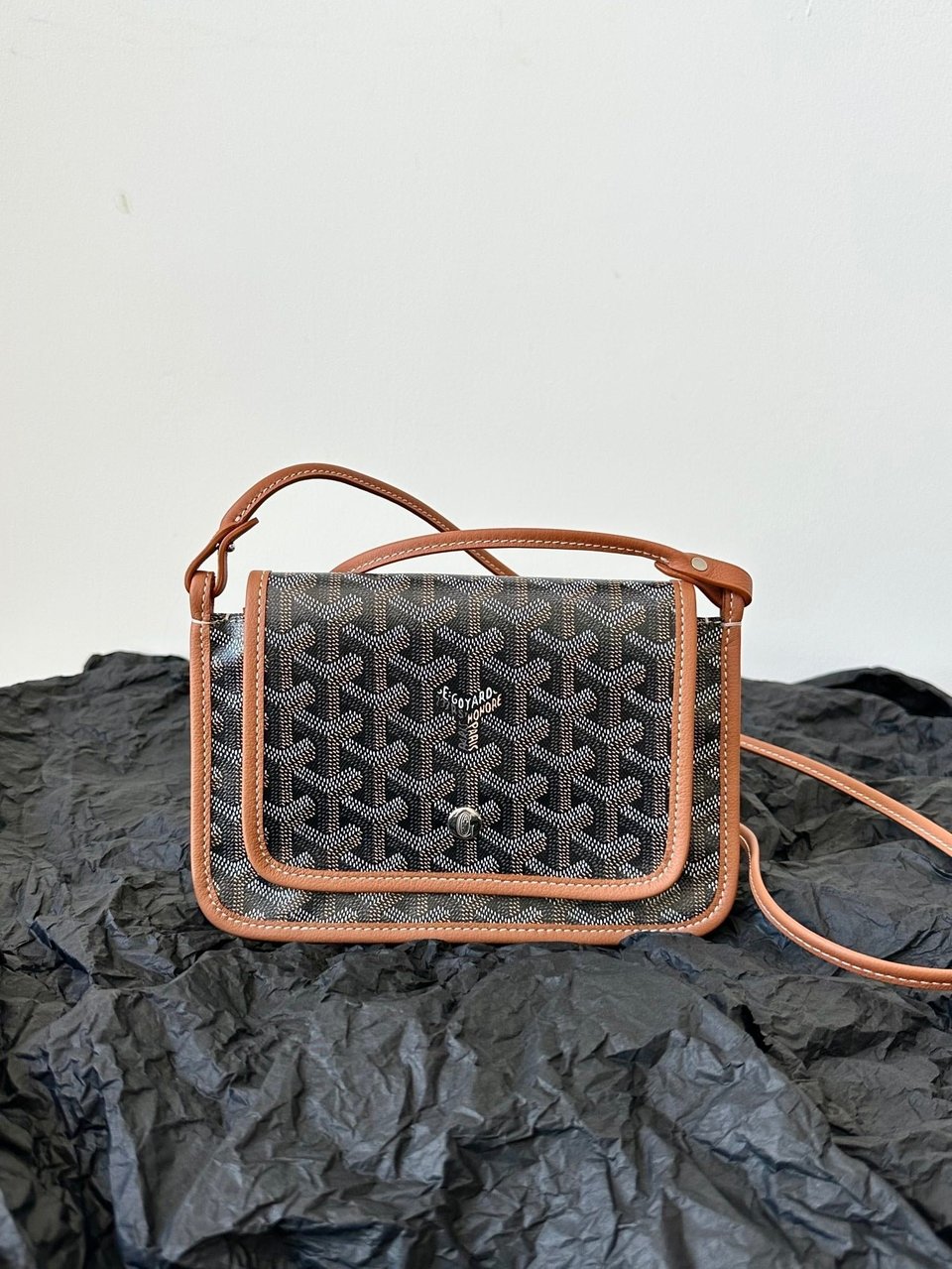 Goyard Plumet Pocket Wallet 20 Cm Black Goyardine Canvas And Tan Lambskin Trim view 3