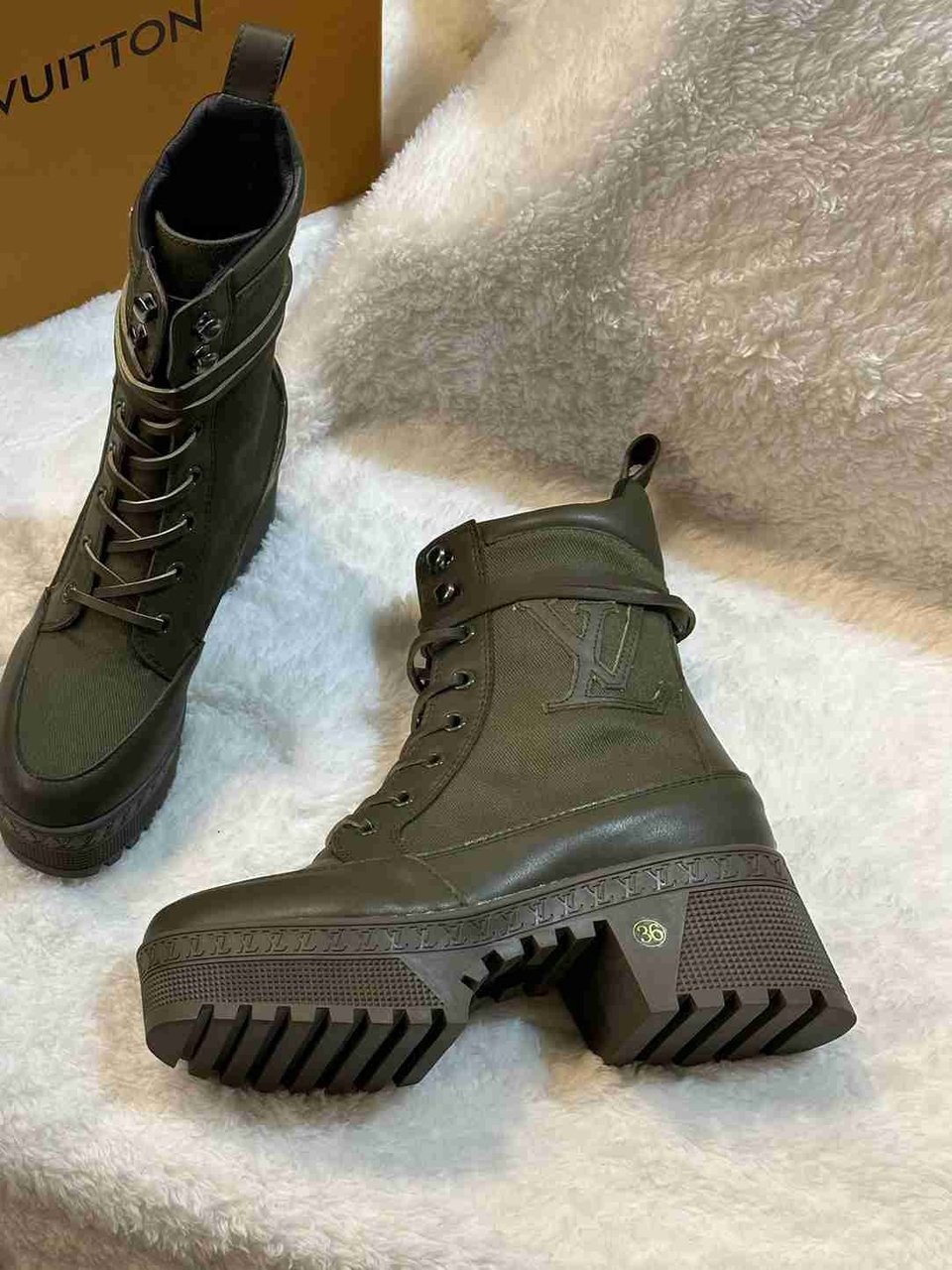 Louis Vuitton Laureate Platform Desert Boot Kaki Green 1Ac7S9 view 5