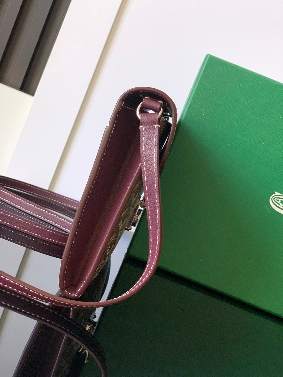 Goyard Chypre Wallet-Pouch 21 Cm Wine Red Goyardine Canvas And Calfskin view 8