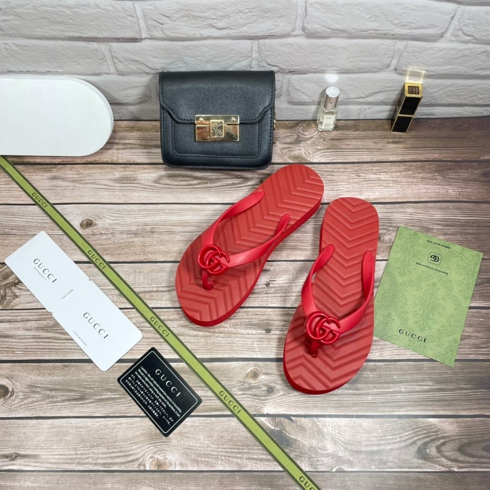 Gucci Women?S Chevron Thong Red ??655463 J8710 6433 view 3