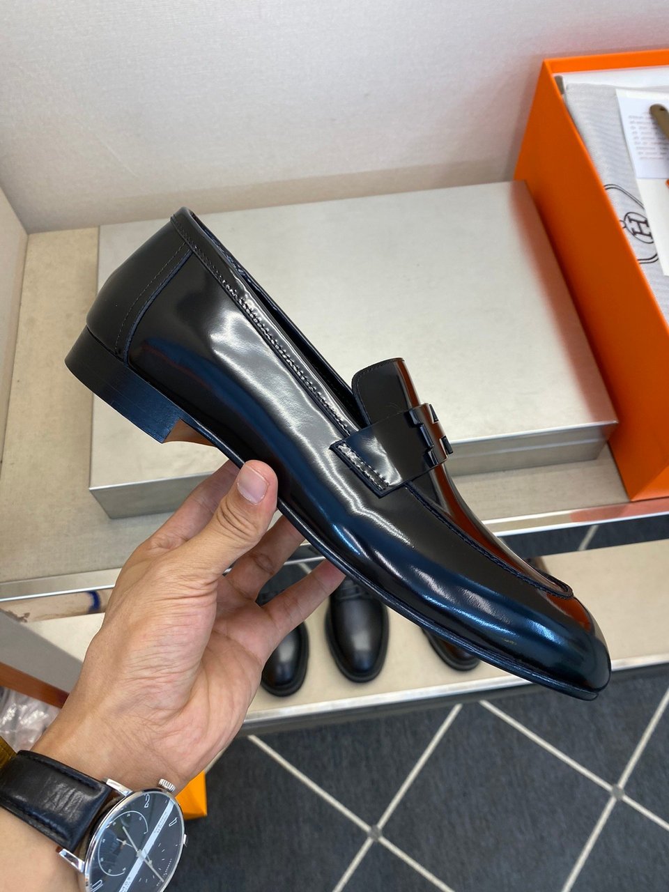 Hermès H-Buckle Polished Black Leather Loafers for Men view 5