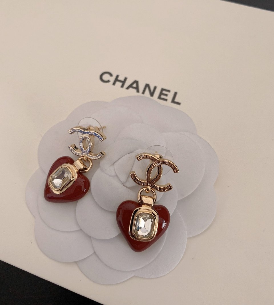 Chanel Heart Earrings view 4