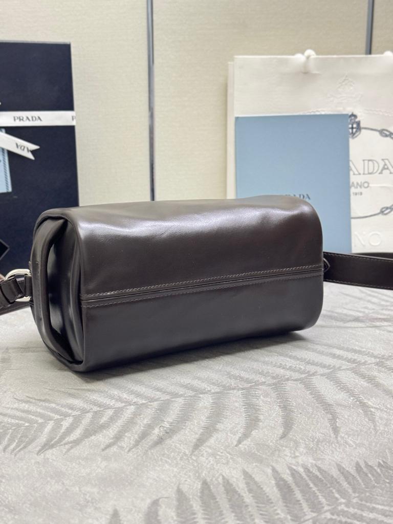 Prada Classic Leather Shoulder Bag 24cm view 6