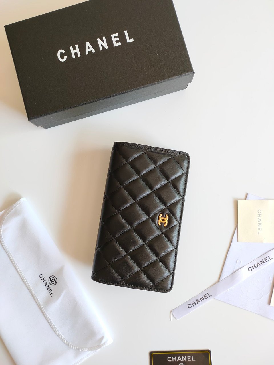 Chanel Zipped Long Purse 19 Black Calfskin Gold Icon view 4