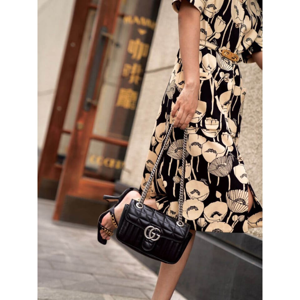 Gucci GG Marmont Small Shoulder Bag Black view 6