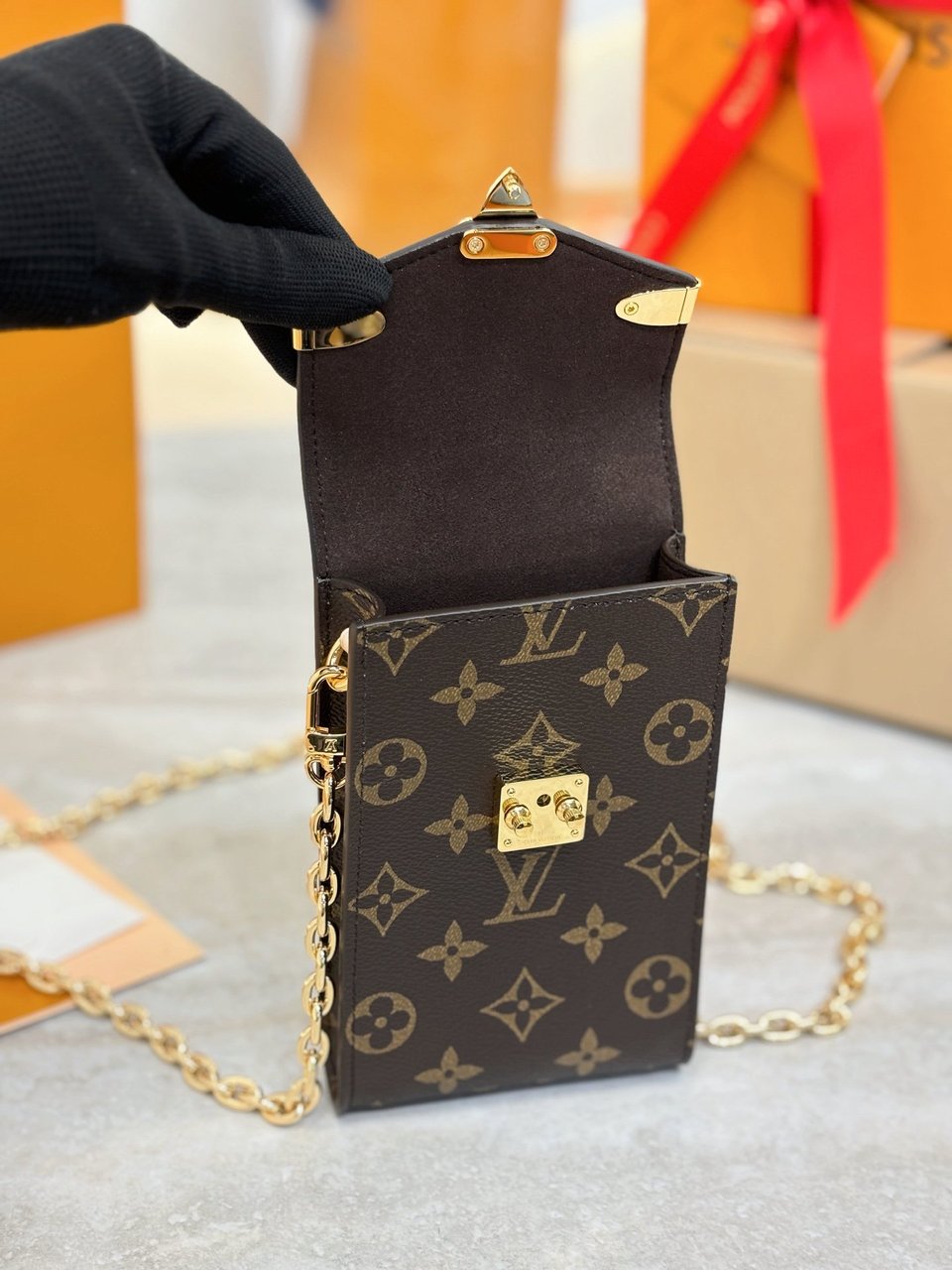 Louis Vuitton LV Phone Pouch Métis Monogram M13572 17.5cm/ 6.9in view 7