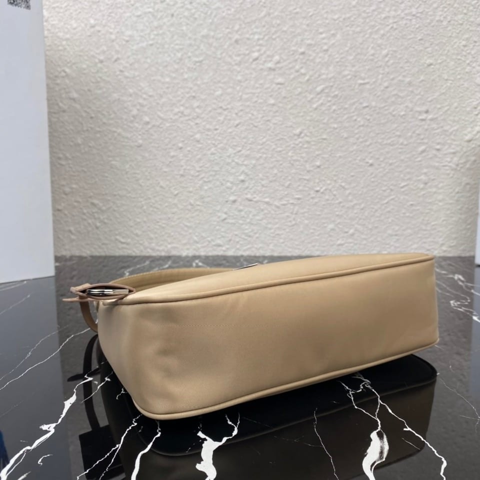 Prada Re-Nylon Re-Edition 2000 Mini-Bag Nude view 3