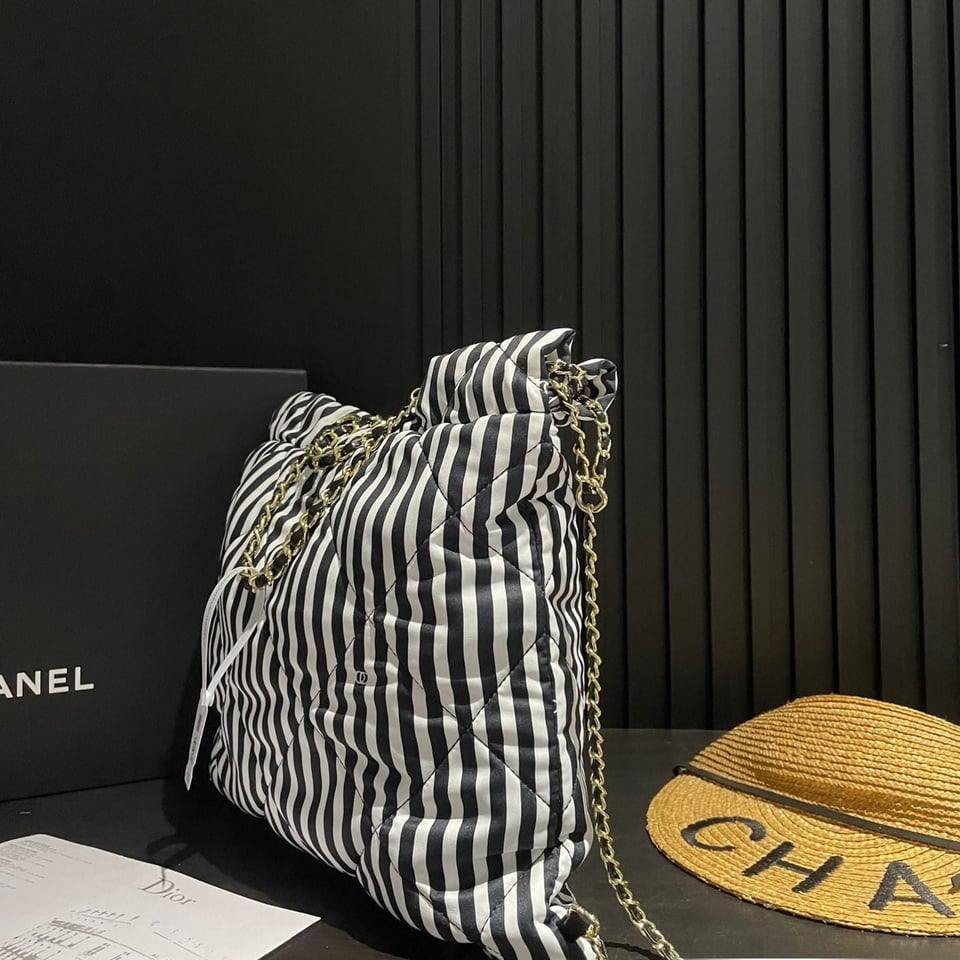 Chanel Large Backpack Printed Fabric And Gold Metal In Black And White 36Cm view 5
