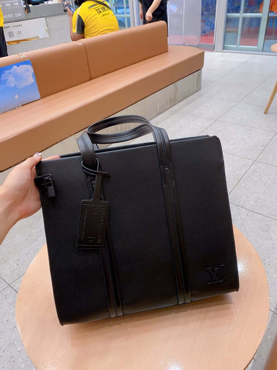 Louis Vuitton Aerogram Takeoff Tote Bag Black 37Cm M57308 view 8