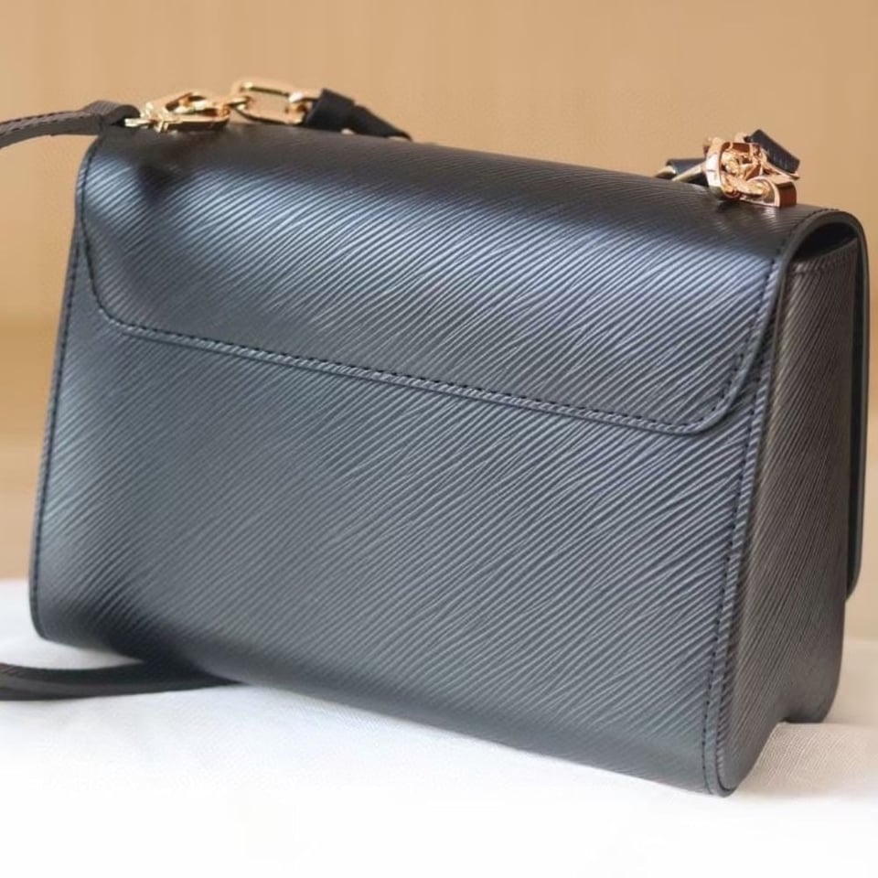 Louis Vuitton Twist Mm Cowhide Leather Handbag Black 23Cm view 6