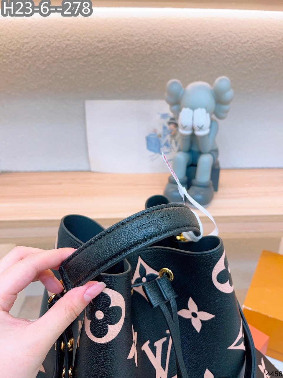 Louis Vuitton N Ono Mm Black 25Cm M45497 view 3