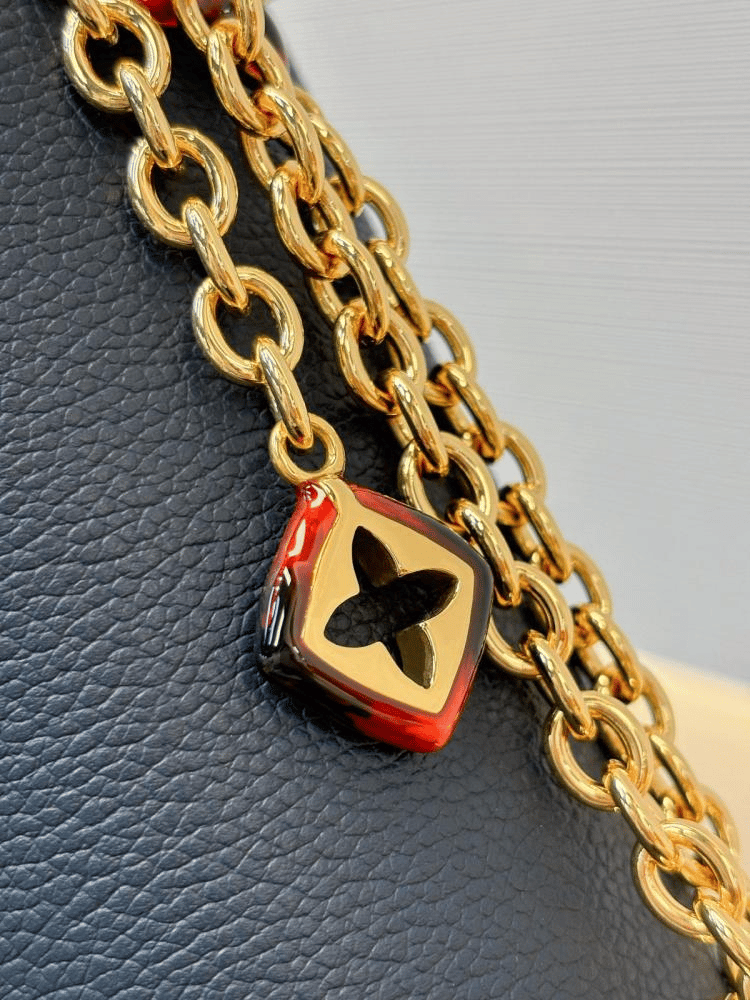 Louis Vuitton Twist MM Slim Medium Navy Taurillon Leather Shoulder Bag 23cm/9.1in M14342 view 10