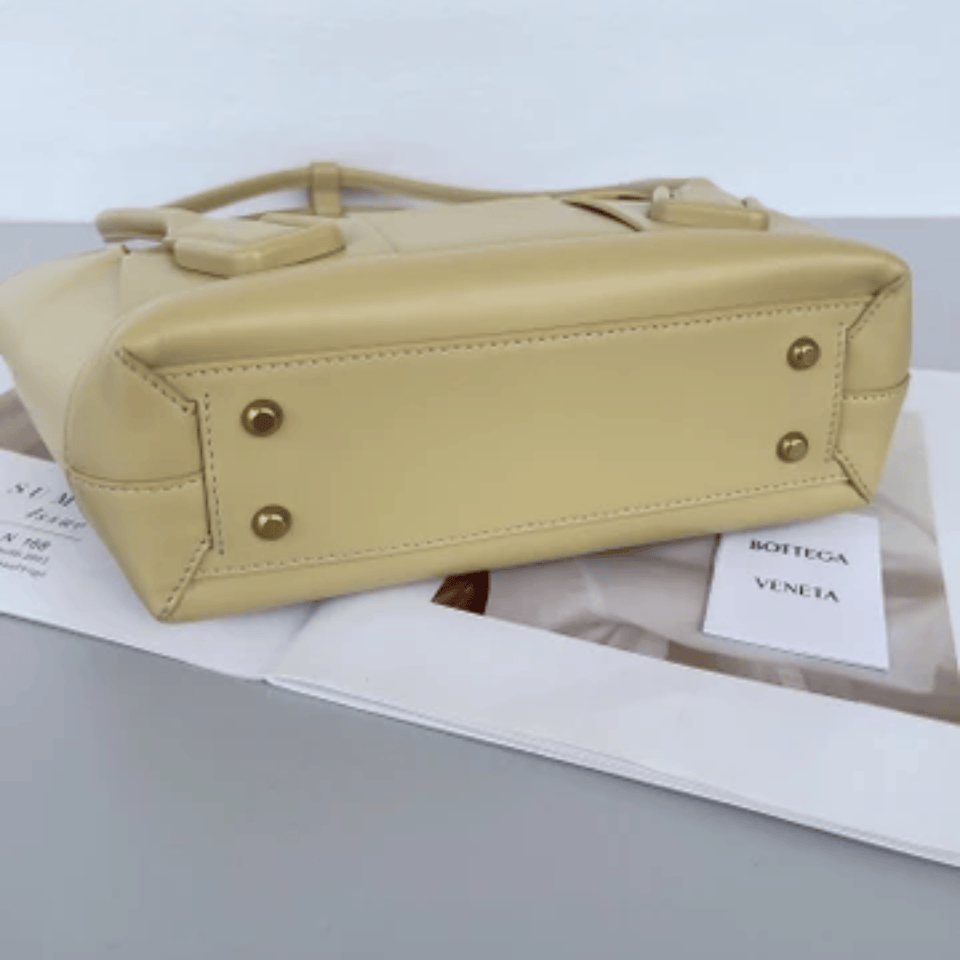 Bottega Veneta Arco Handbag Leather In Mud 20Cm view 4