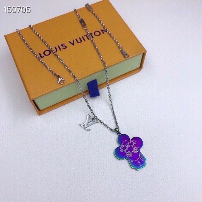 Louis Vuitton Necklace view 6