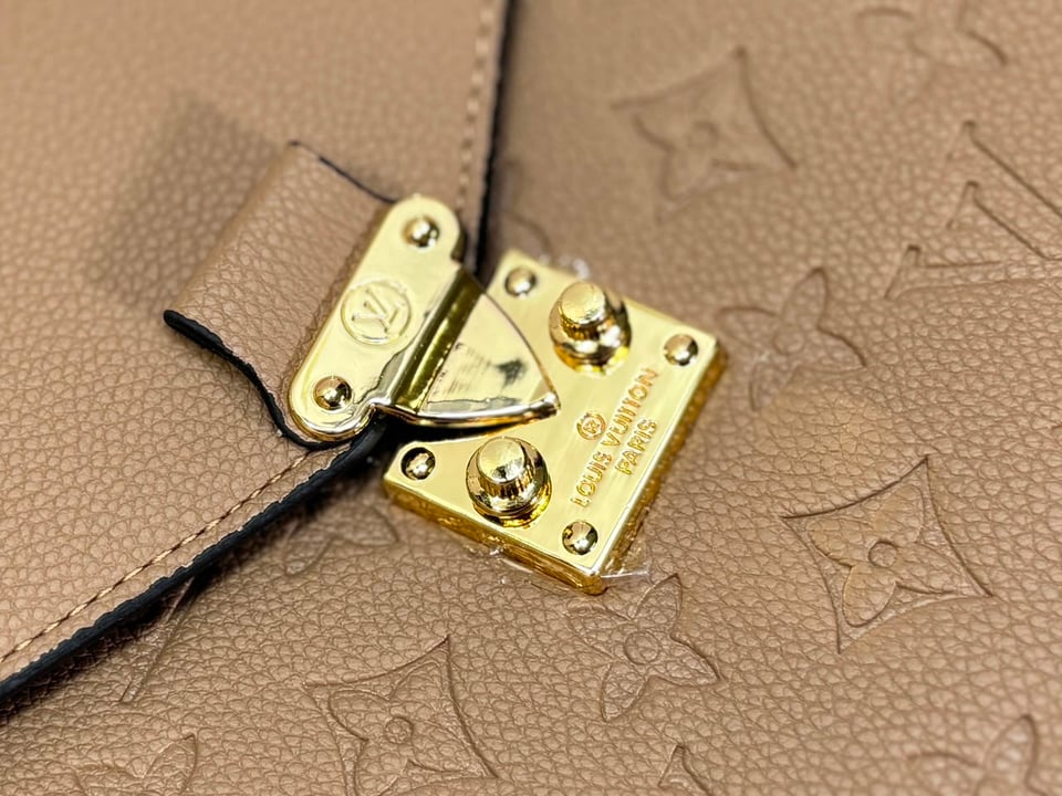 Louis Vuitton Métis Hobo Bag Tuape Color 35cm M27937 view 8