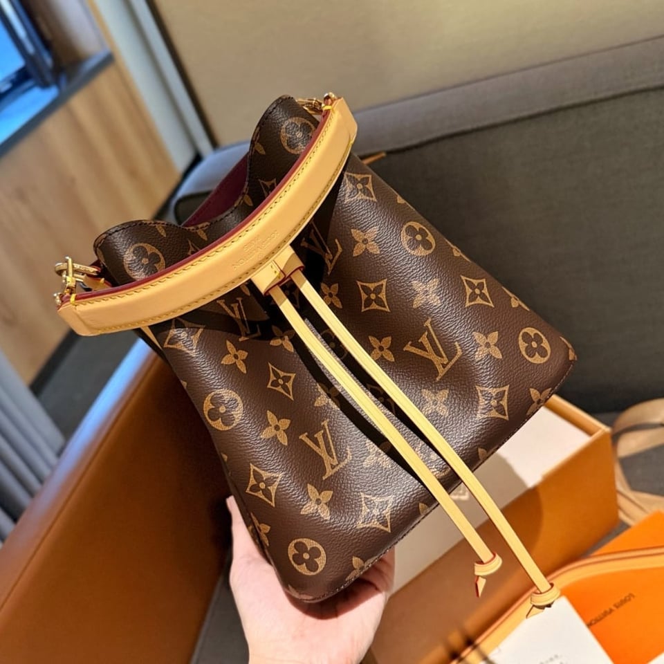 Louis Vuitton Neonoe Bb Bag Monogram Brown 20Cm M46581 view 7