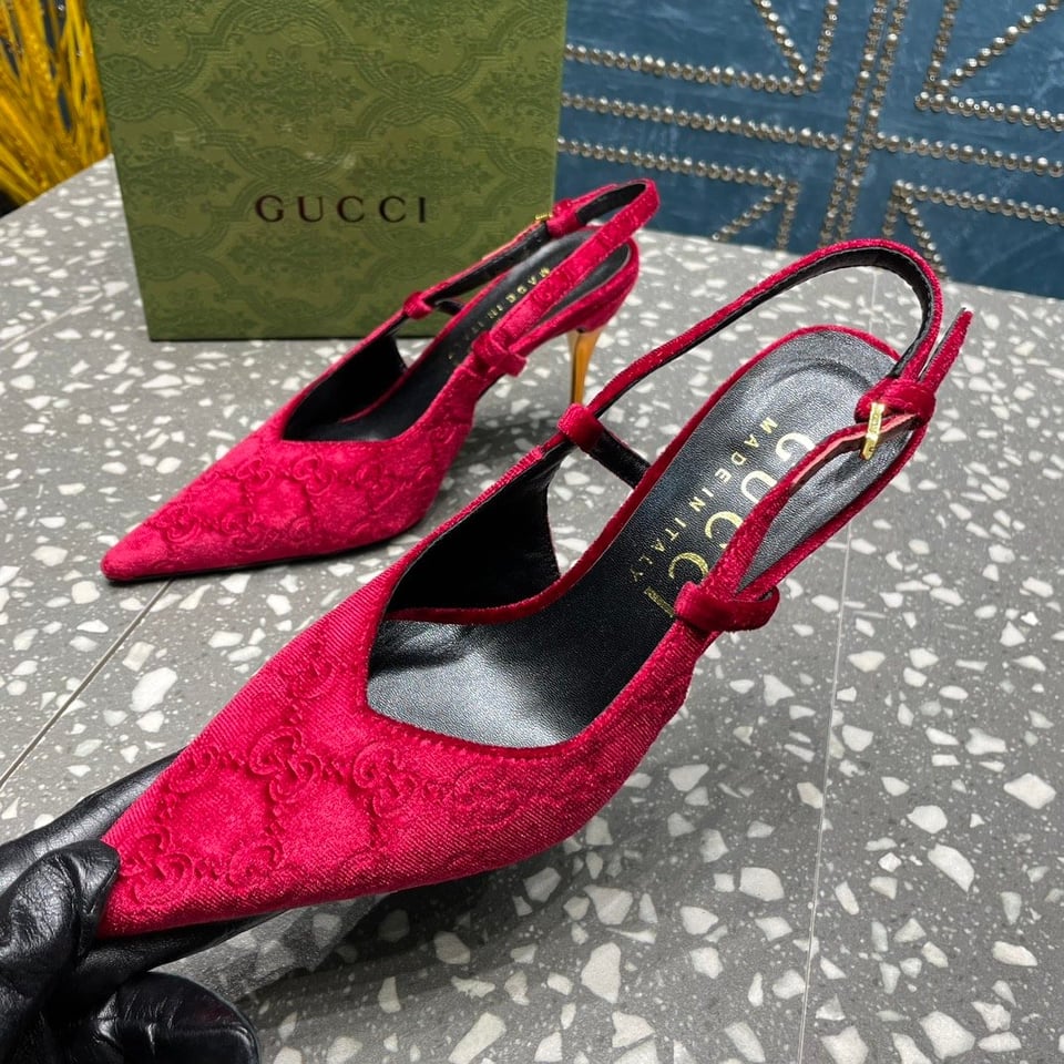 Gucci Women’S Platform Pump Pink Velvet view 3