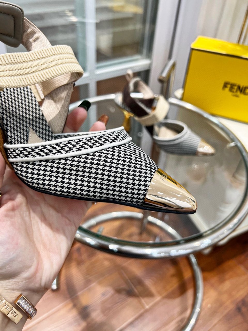Fendi Colibri 85Mm Beaded Slingback Pumps Gold Black view 7