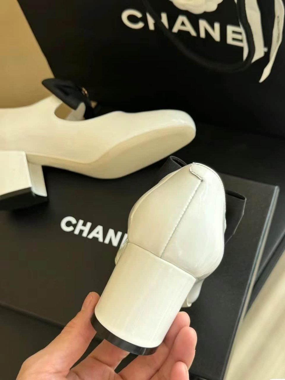 Chanel Mary Janes White And Black G45356 B15113 Nt688 view 5