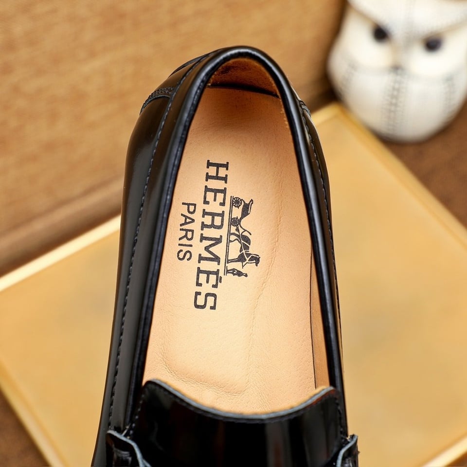 Hermes Men’S Loafer Moccasin Polish Leather With H Silver In Black view 7