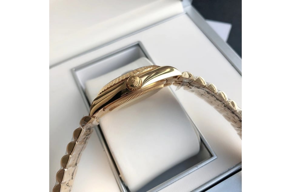 Rolex Datejust 36/28mm RG/RG Jubilee Bracelet view 9