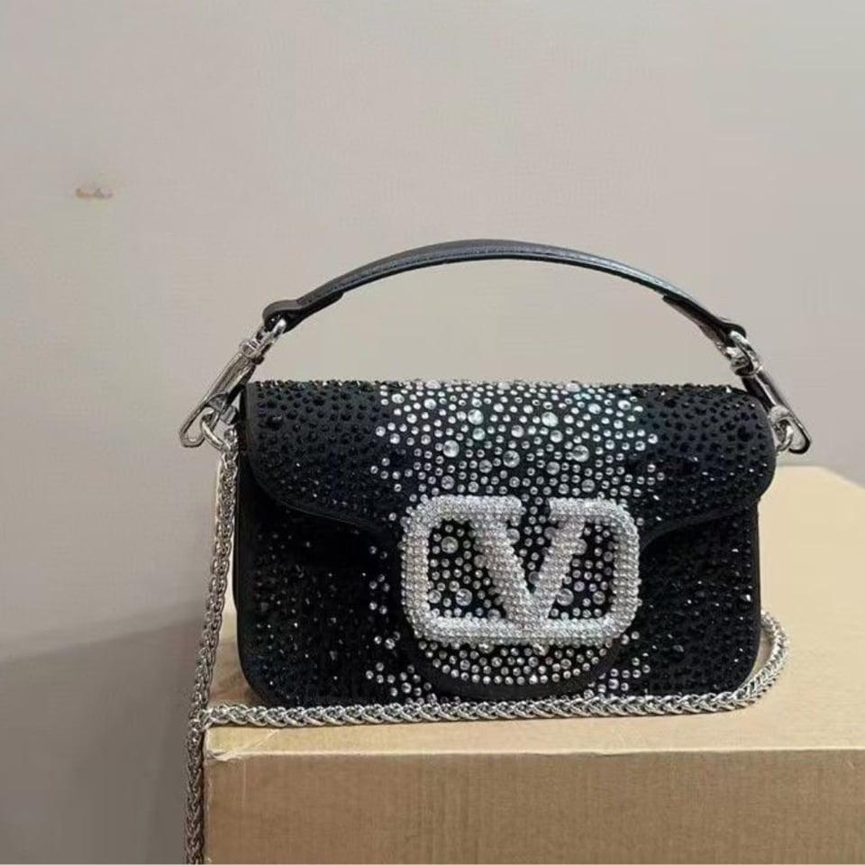 Valentino Loco Small Vlogo Shoulder Bag Black 20Cm view 5