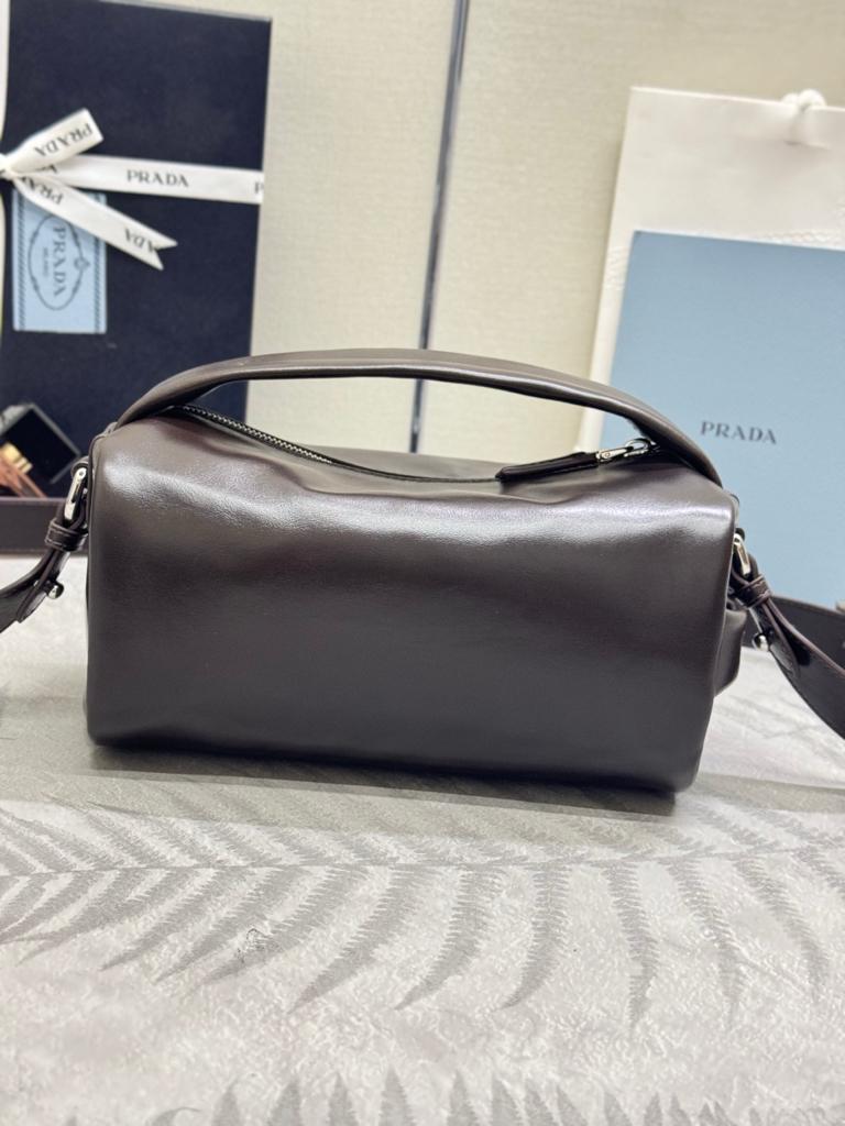 Prada Classic Leather Shoulder Bag 24cm view 5