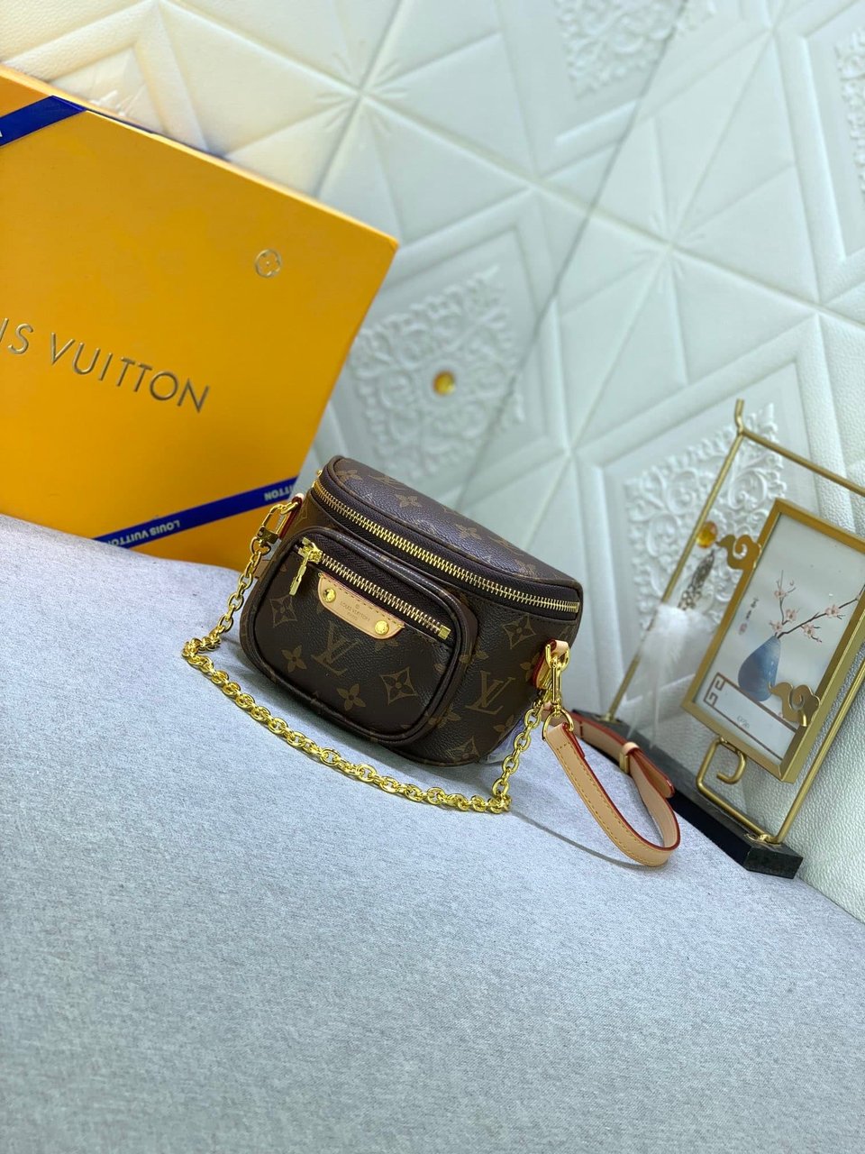 Louis Vuitton Mini Bumbag Bag Monogram Canvas 17Cm M82335 view 10
