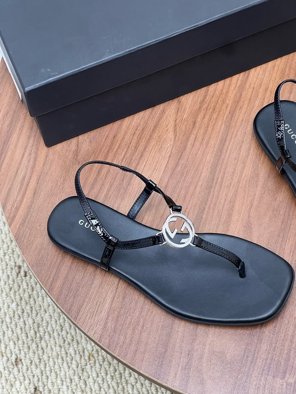 Gucci Thong Sandal With Interlocking G ‎Black 874699 For Women view 4
