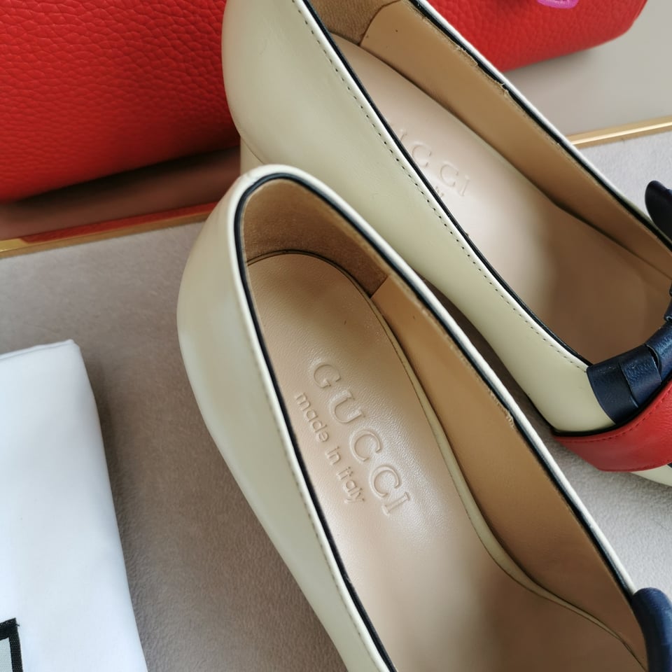 Gucci Wmns White And Blue Leather Mid-Heel Pump view 8