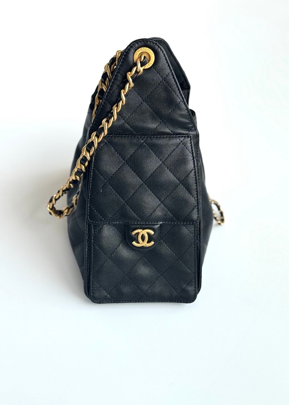 Chanel crossbody bag 25 Small Handbag Grained Calfskin &amp; Gold-Tone Metal Black 30cm/11.8in view 6