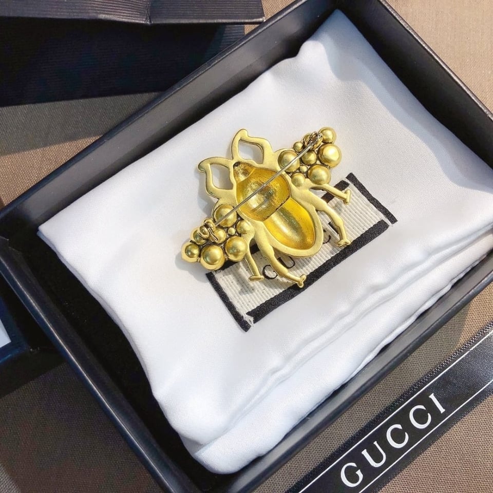 Gucci Gg Black And Red Bee Brooch Gold With Pearl view 5