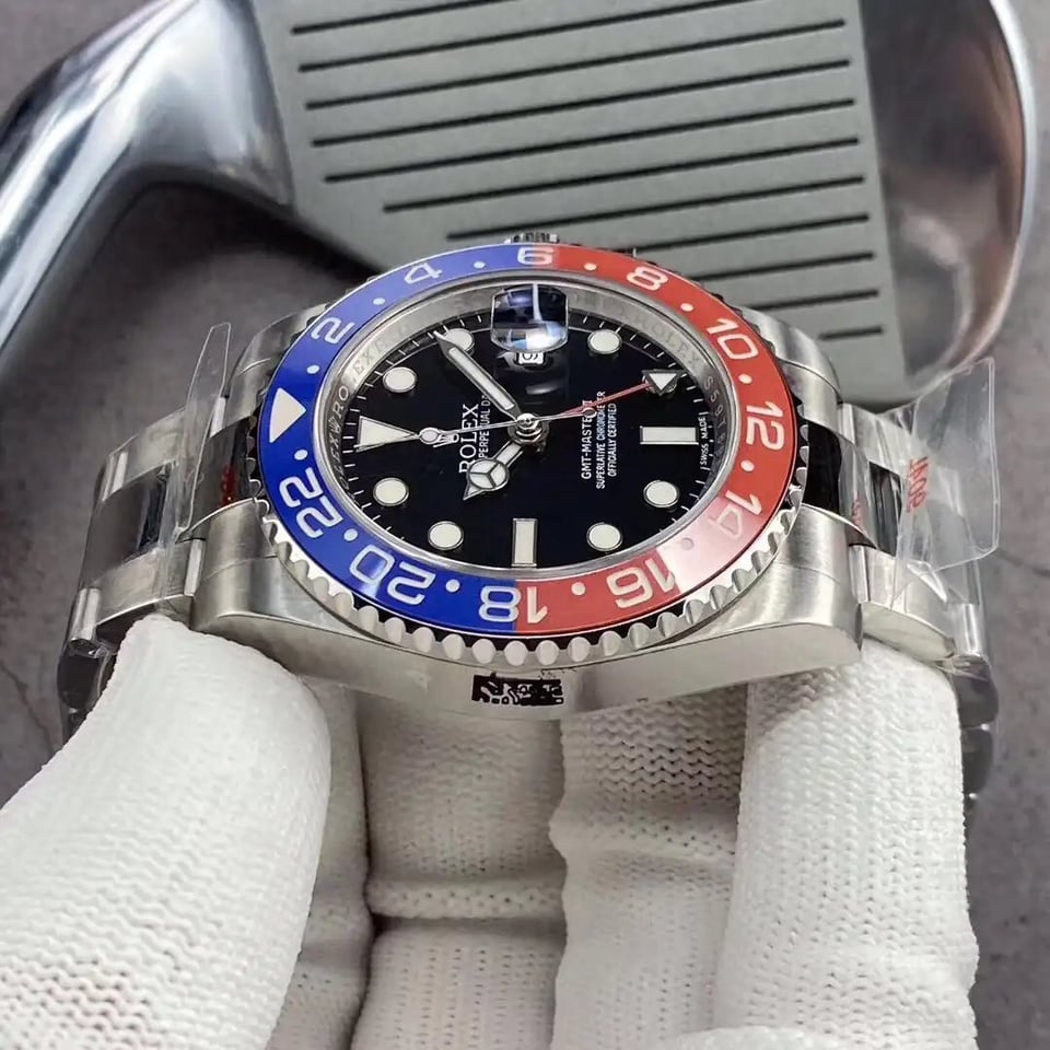 Rolex GMT-Master II 40mm 126710BLRO “Pepsi” Oyster view 7