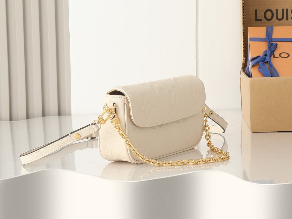 Louis Vuitton Wallet On Chain Ivy Monogram Empreinte Leather Cream view 8