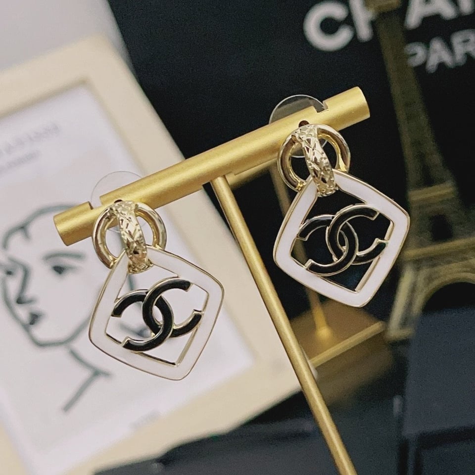 Chanel Casual Style Party Earrings view 6