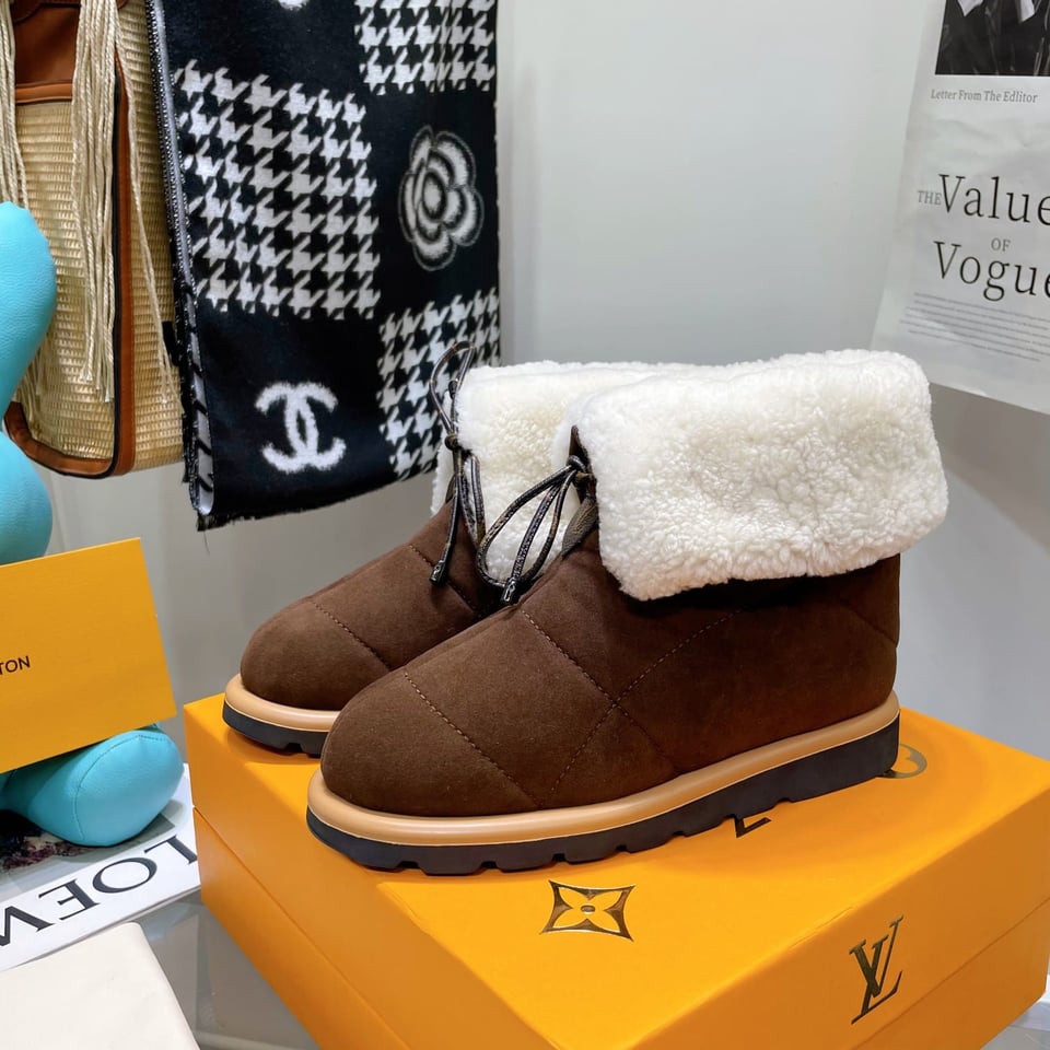 Louis Vuitton Pillow Comfort Ankle Boots Brown 1A94W2 view 7