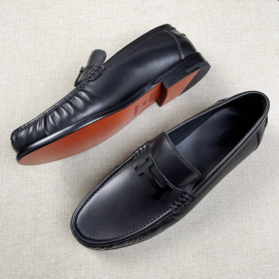Hermès Black Loafers Tonal H Logo Smooth Leather- Shoes for Men view 9