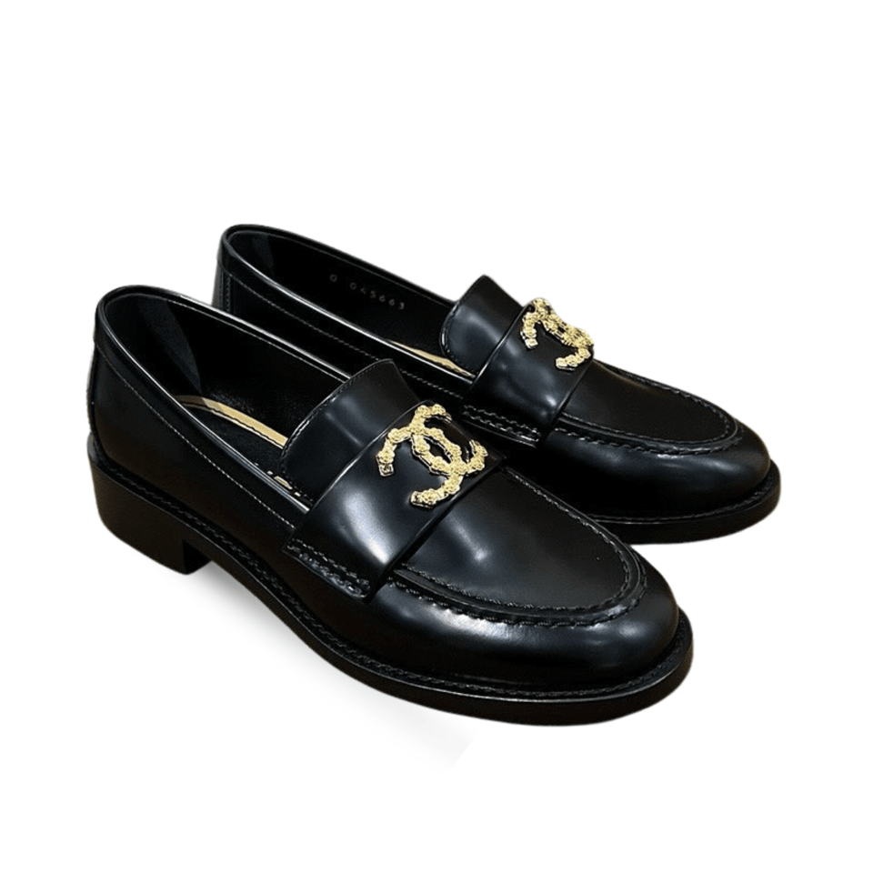 Chanel CC Loafers Black Calfskin with Metal Logo For Women view 13