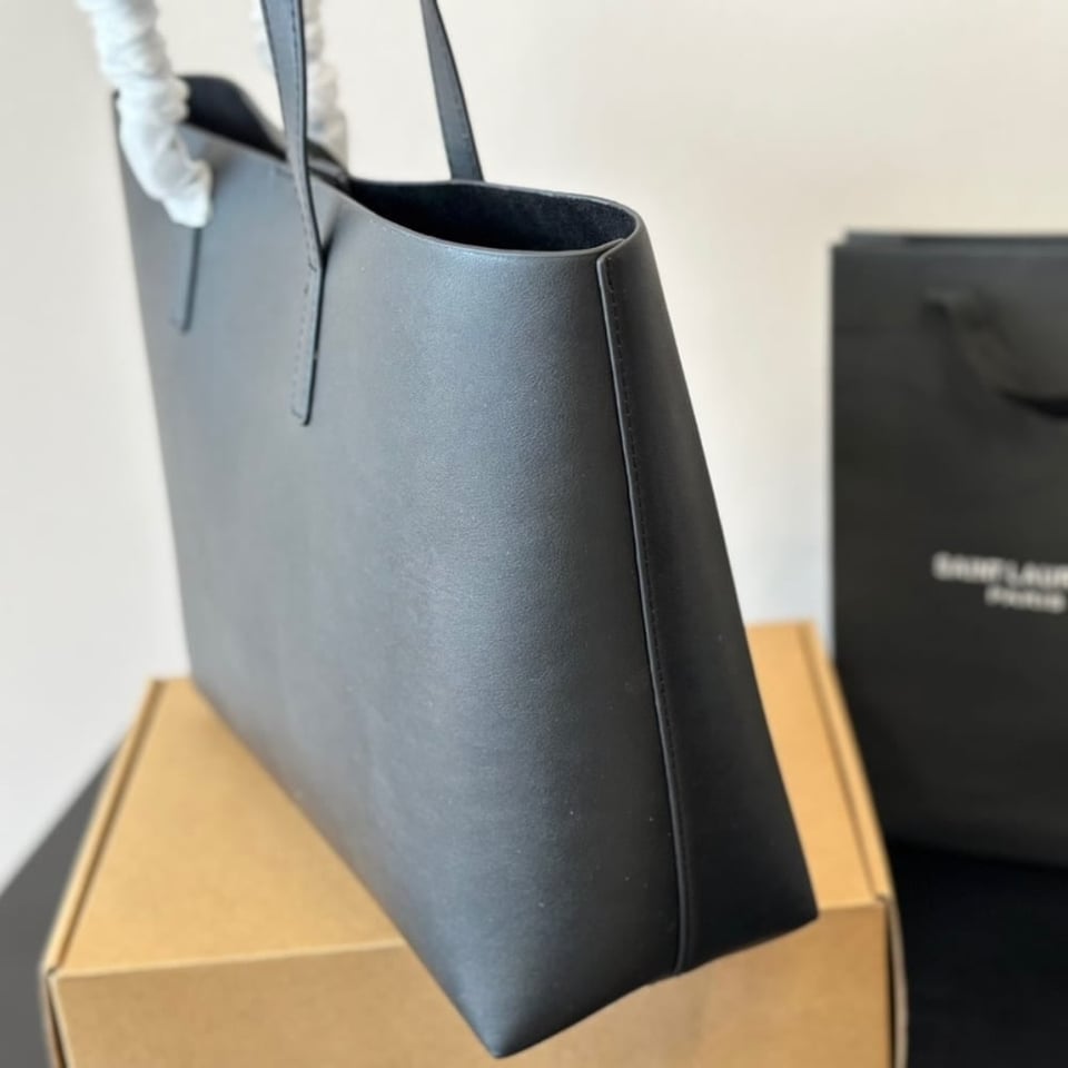 Saint Laurent Shopping Leather Black 37Cm view 5