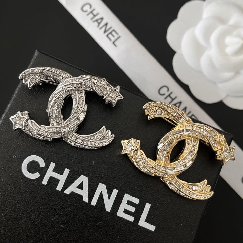 Chanel Cc Brooch Gold With Stones Attached And Two Stars view 5