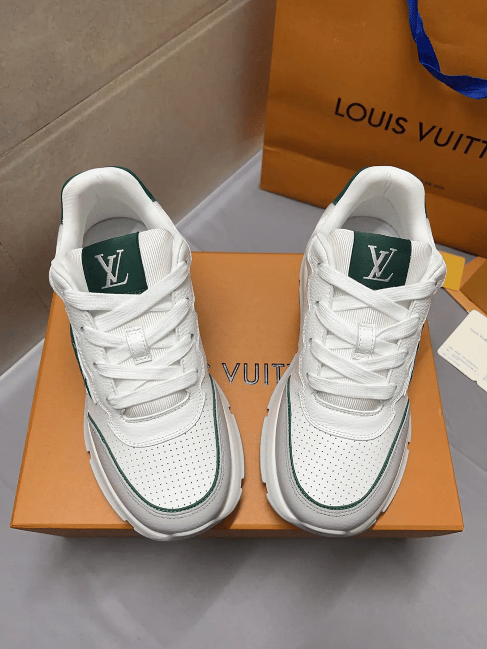Louis Vuitton LV Classic Green Sneaker for Men 1AHSUK view 14