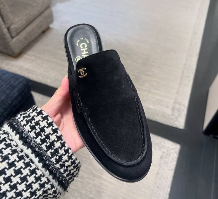 Chanel Suede Velvet Mules with CC Logo Black Suede Calfskin G39838 view 2