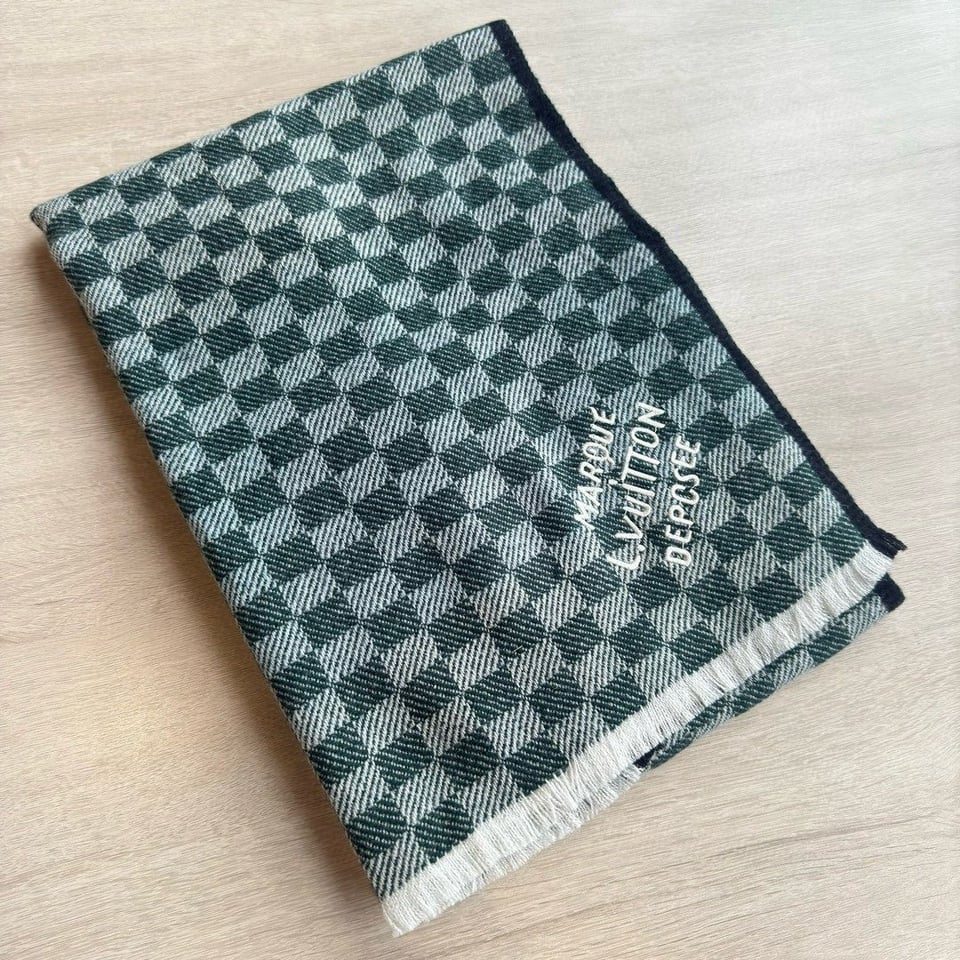 Louis Vuitton Damier Checkered Scarf Green For Women 190cm view 4