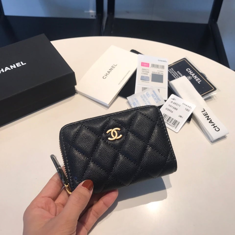 Chanel Zipped Coin Basic Purse 11 Black Calfskin Gold Icon view 2